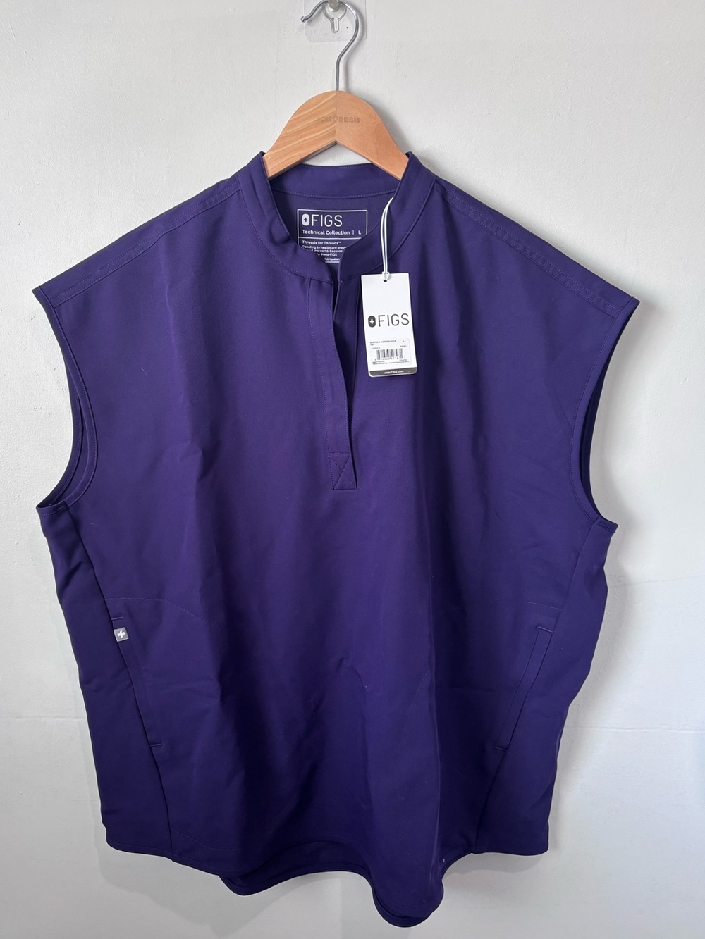 FIGS Rafaela Oversized Three-Pocket Scrub Top | Purple / Amethyst | Size L | NWT